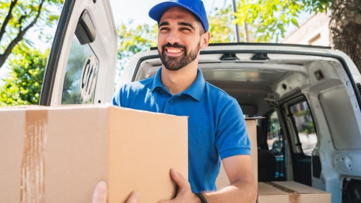 Parcel vs LTL: Choosing the Right Method